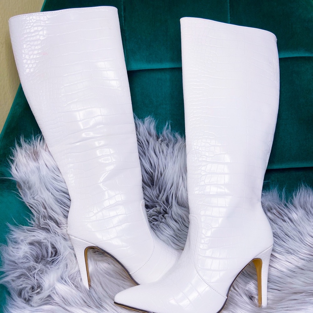 White Tall Crocodile Boots. Size 9